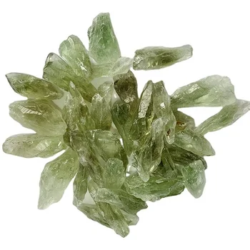 Търговия на едро естествен кварцов груб камък зелени кристални скали суров камък лечебен образец